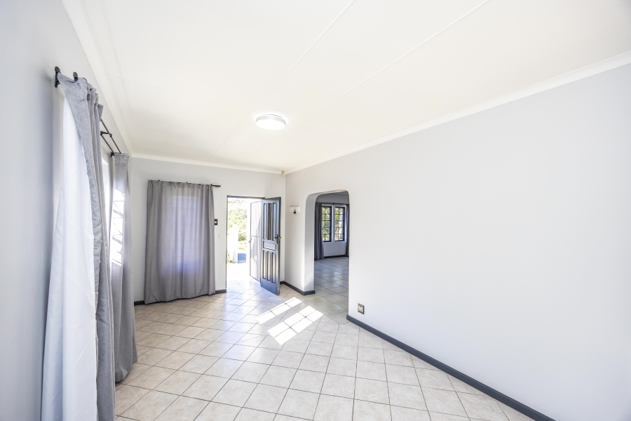 To Let 3 Bedroom Property for Rent in Beacon Bay Eastern Cape